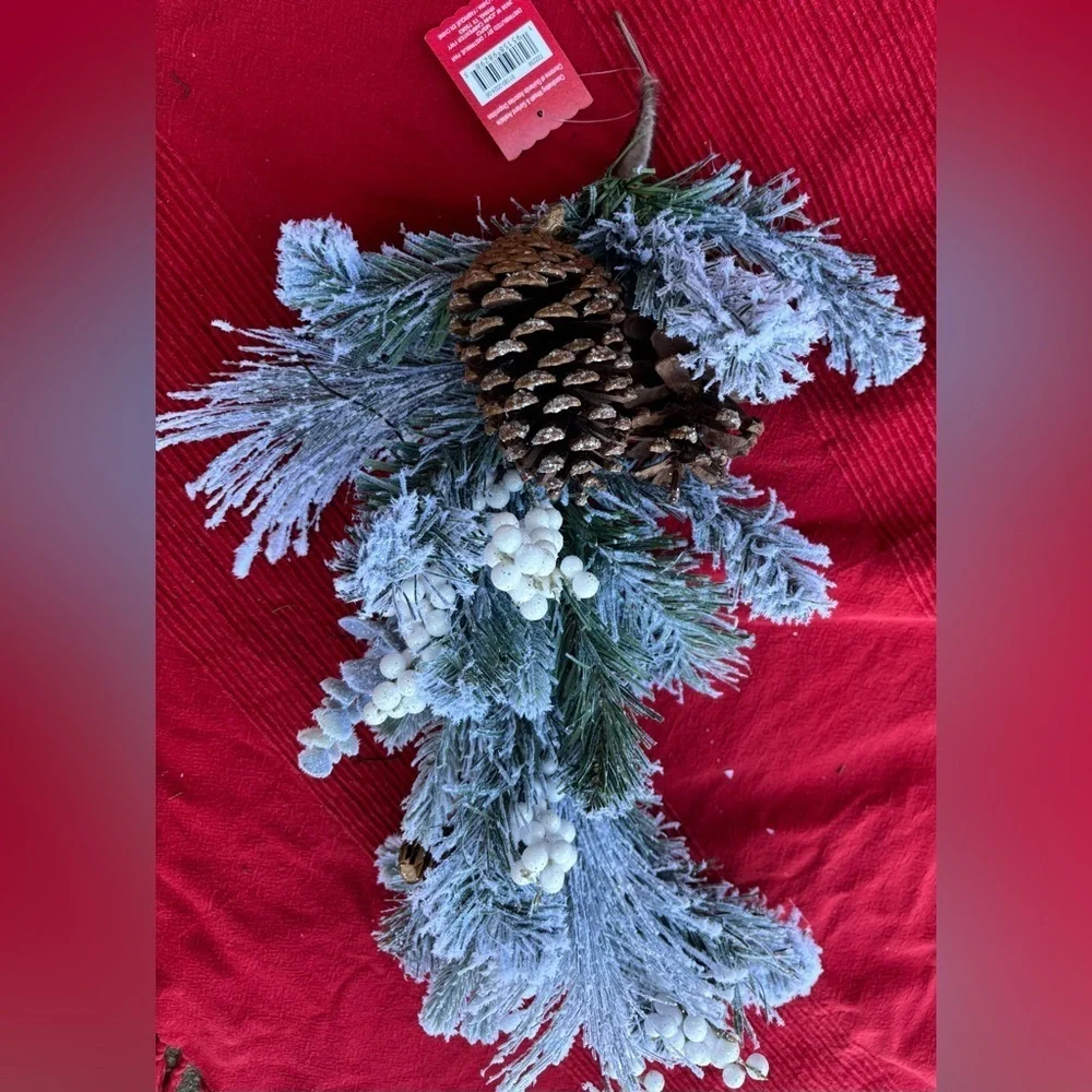 NWT Ashland snowy red berries teardrop Christmas Xmas decor